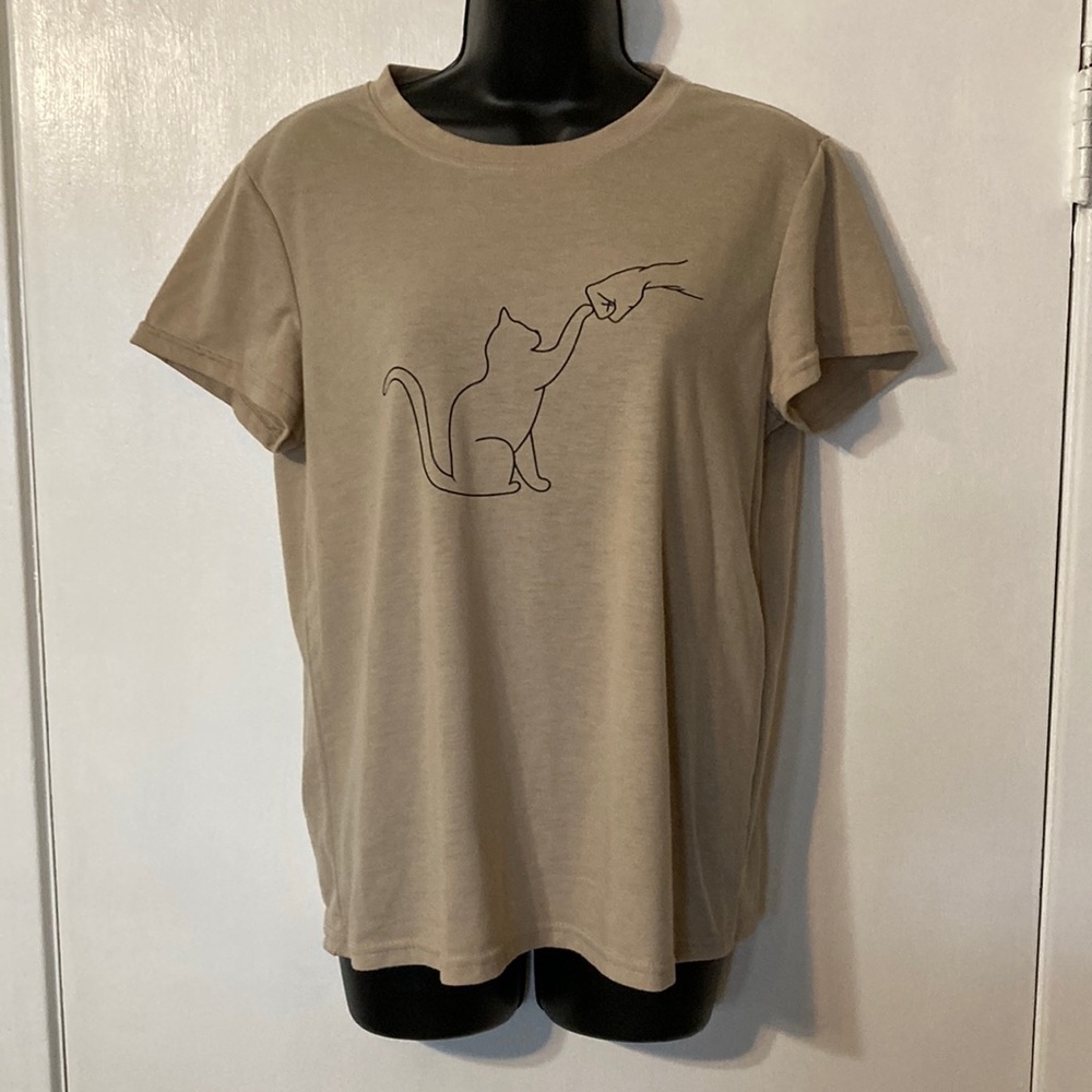 SHEIN Women’s Cut Cat Fist Bump 🐱 🤛 T-Shirt